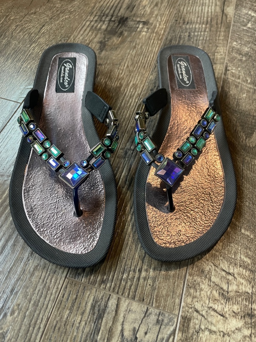Grandco deluxe Black Jeweled Thong Sandals with Green‎ and Blue Accents Size 8